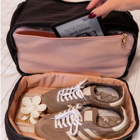 Poppy & Peonies The Summit Backpack Black - Picture 5 of 10